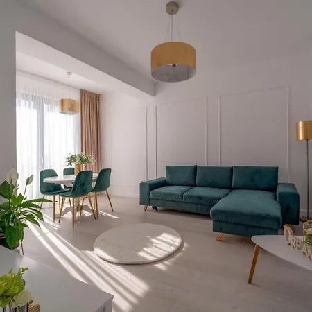 Sun & Tan Apartment Apartament